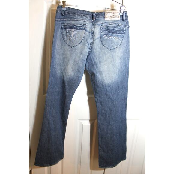 Dereon Women's Boot Cut Jeans sz 13/14 - Picture 2 of 3